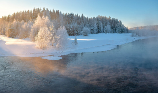 Зимняя река Емца